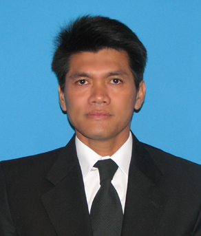 นายสาธิต ปิตุเตชะ